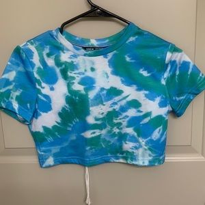 SHEIN shirt. Size M. Cropped